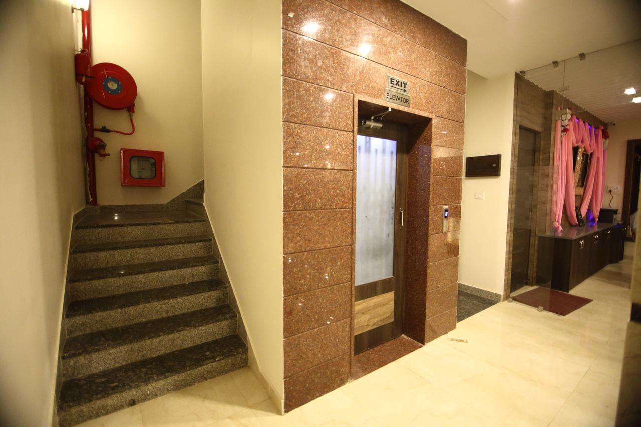 Regal Hotel And Restaurant Mathura Exteriör bild